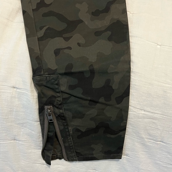 Zanerobe Utility Pants (Army Print) - Picture 5 of 8